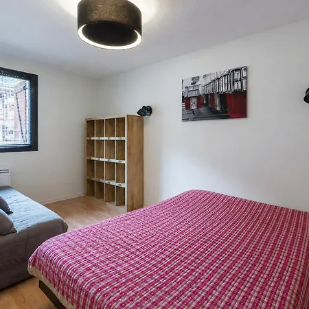 Apartment 3 Pieces, Terrasse, Animaux Admis, Garage, Centre Village - Fr-1-304-191